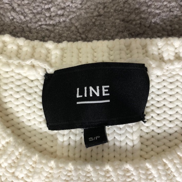 Line sleeveless sweater - Picture 2 of 3